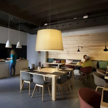 Toc Hostel